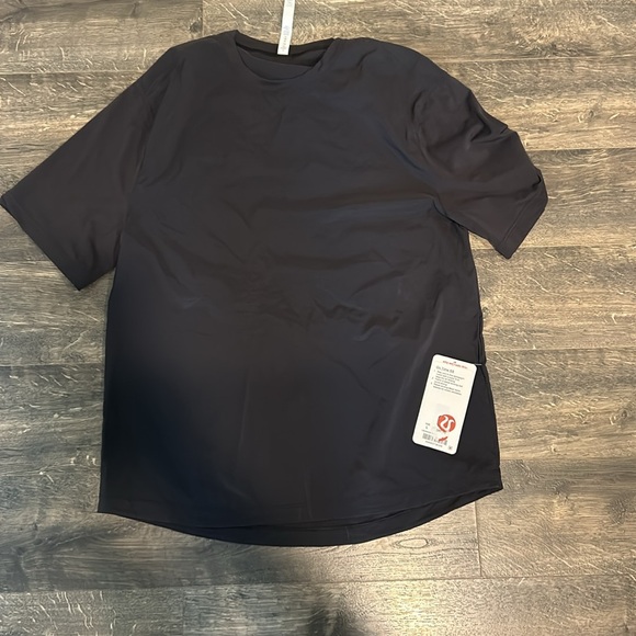 NWT - men’s lululemon black shirt - Picture 3 of 4